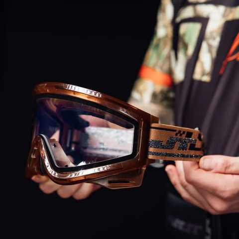 23508 JT QLS Ice Brown Frame 01