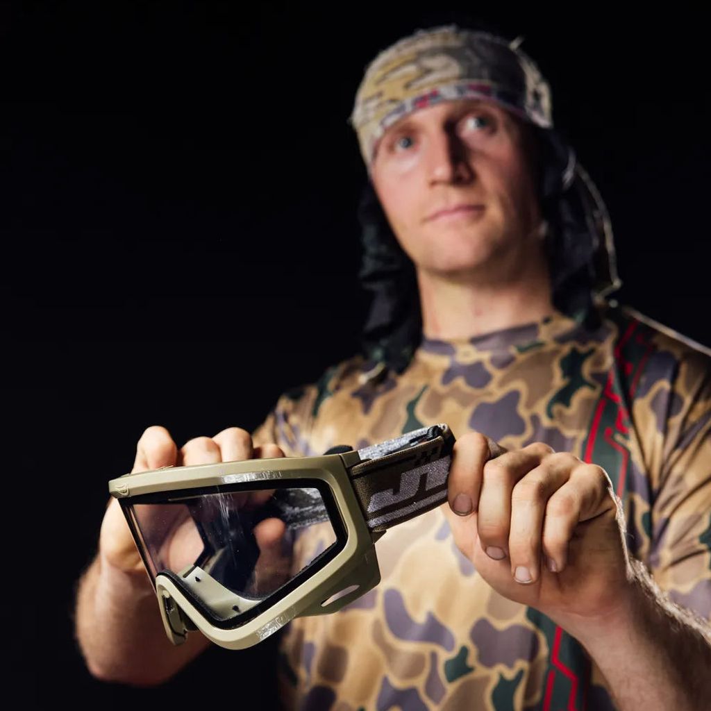 23507 JT QLS Olive Frame 01