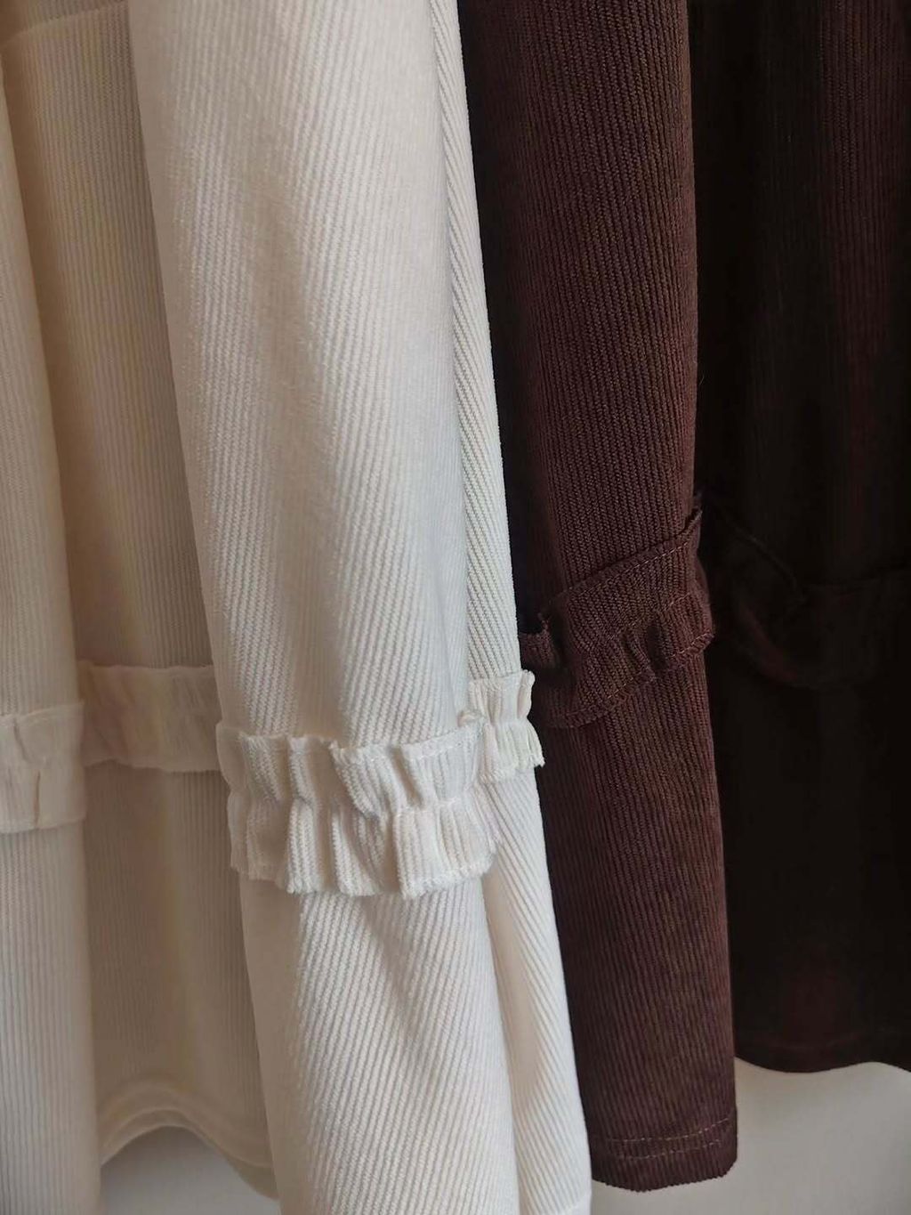 Corduroy Maxi Skirt - Beige - Brown 🖤www.vintagemodefashion.com.heic (1)