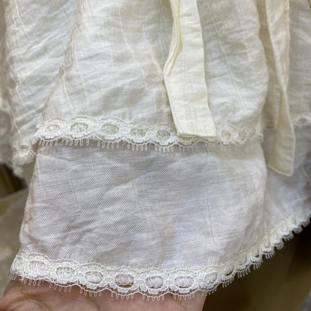 1760454146899-1036706266