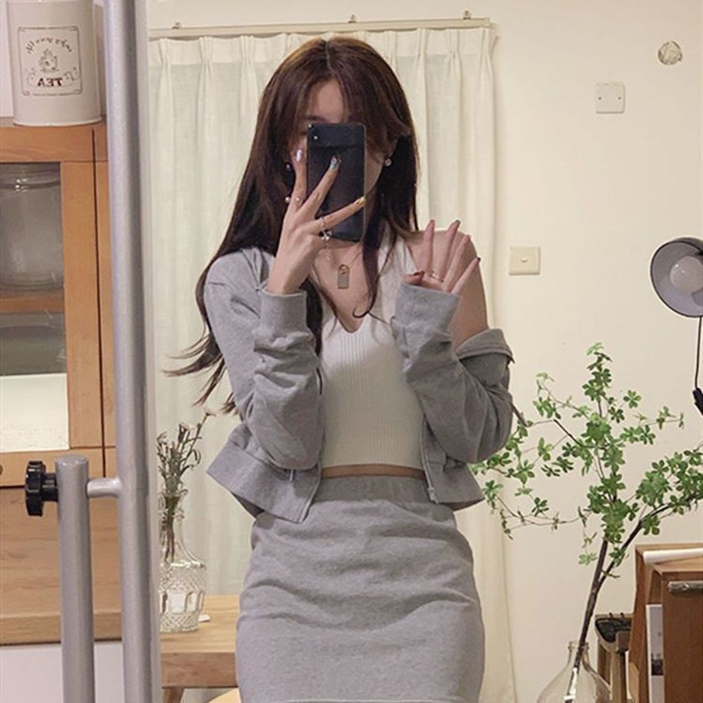 1765699055663-1245030689