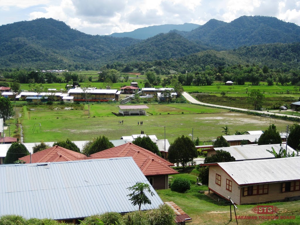 Sarawak-Miri-Bario-village.jpg Sarawak-Miri-Bario-village.jpg