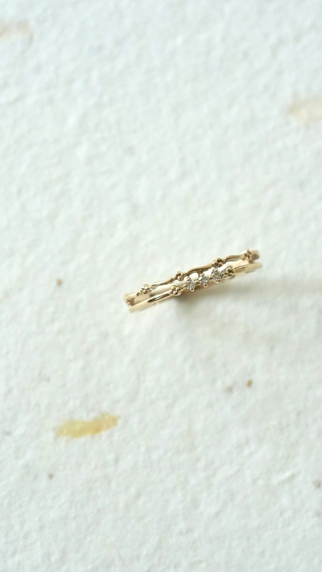 k10-vintage-diamond-line-ring.jpg