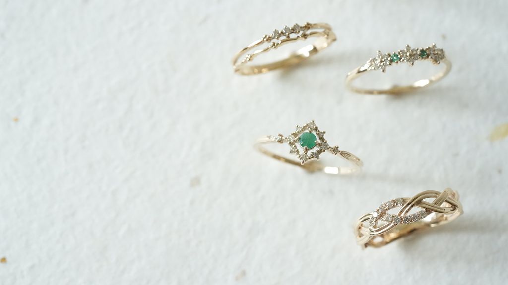 k10-vintage-diamond-line-ring2.jpg