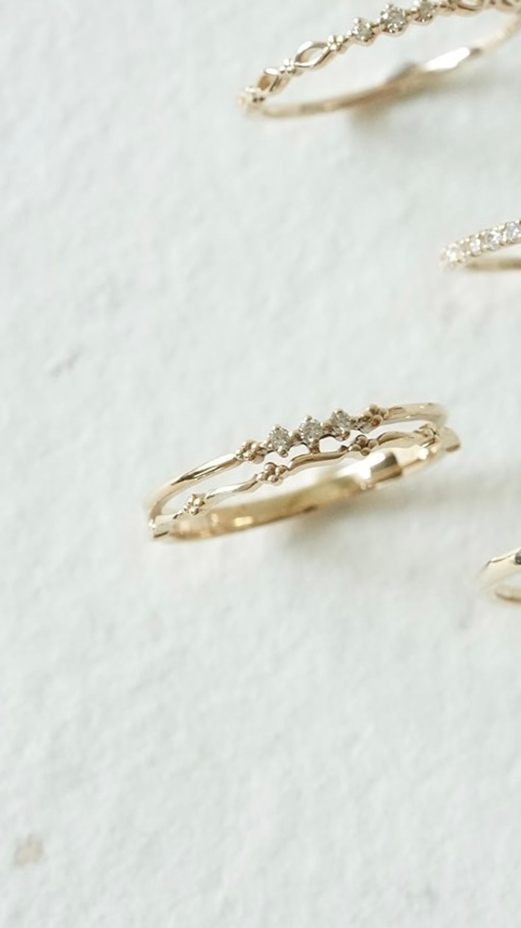k10-vintage-diamond-line-ring.jpg