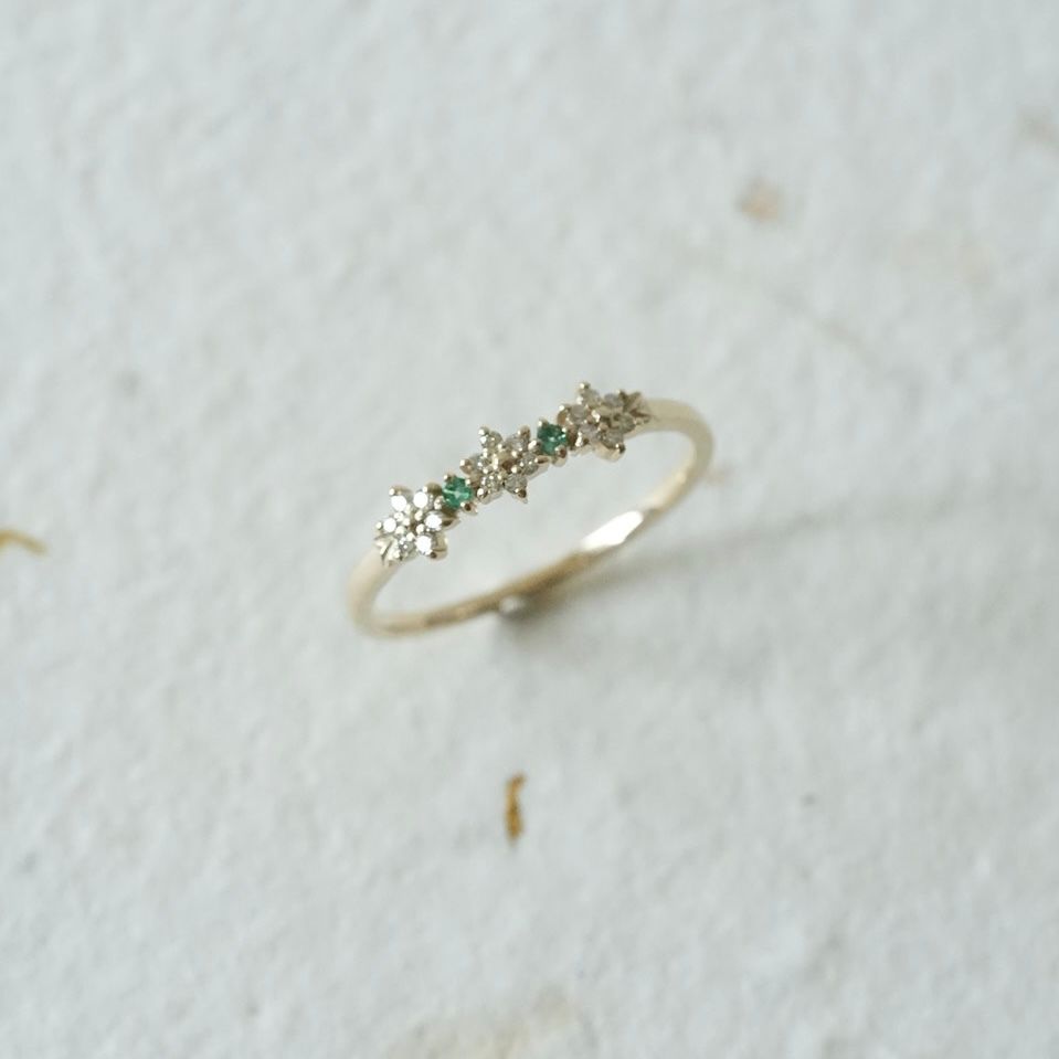 k10-emerald-diamond-flower-ring.jpg