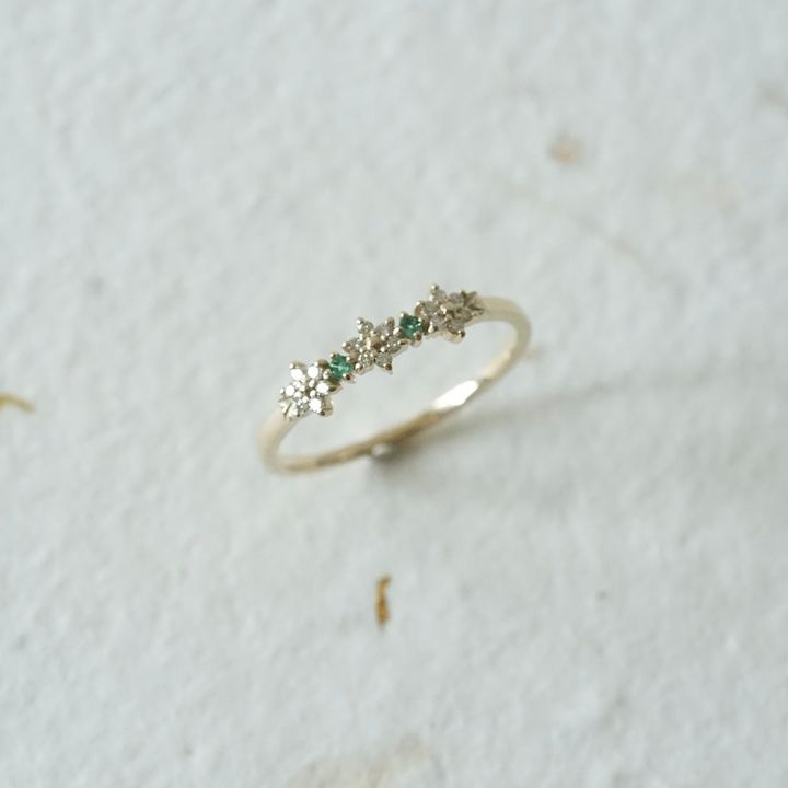 k10-emerald-diamond-flower-ring.jpg