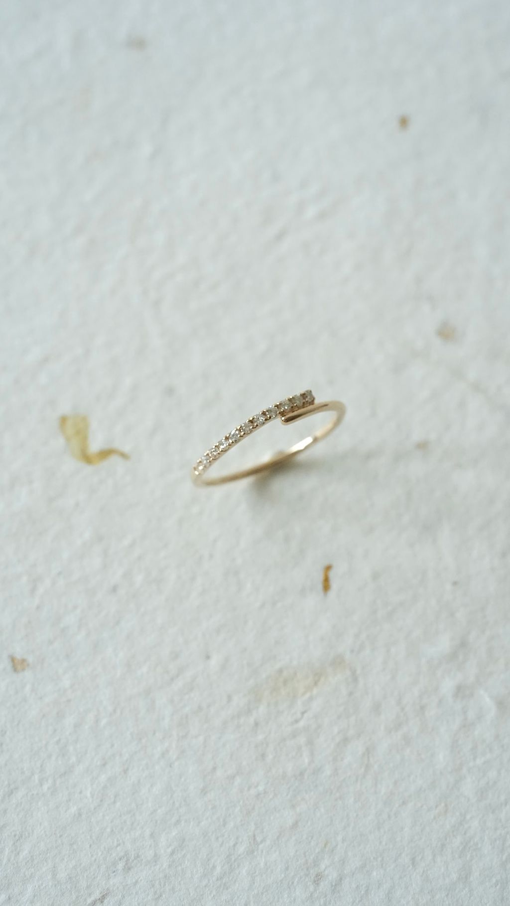 k10-diamond-line-ring4.jpg