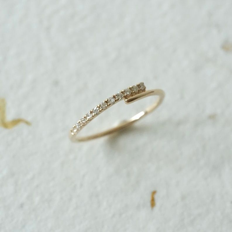 k10-diamond-line-ring.jpg