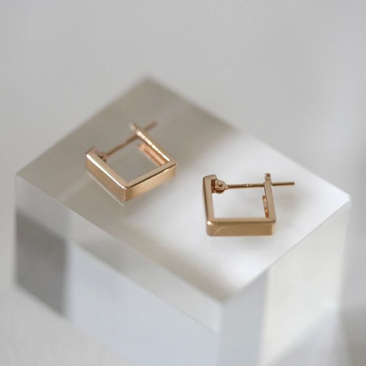 k10-square-gold-earrings.jpg
