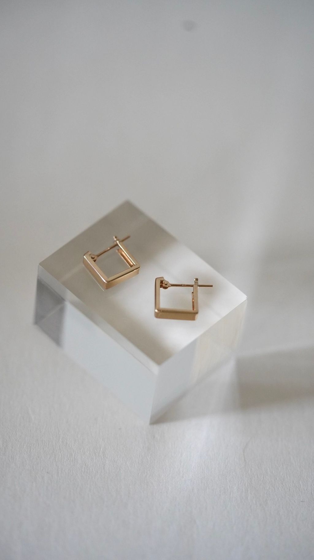 k10-square-gold-earrings2.jpg
