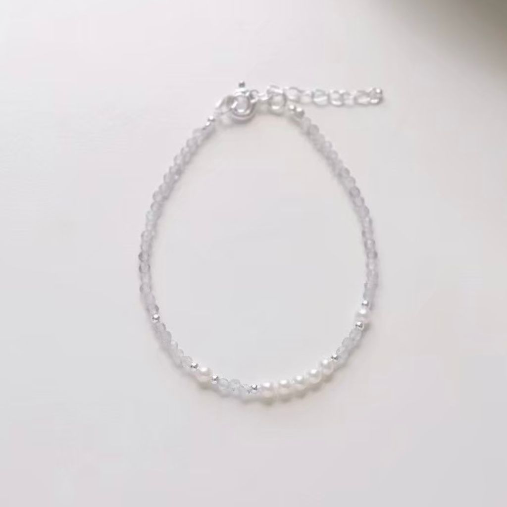five-pearl-labradorite-bracelet.jpg
