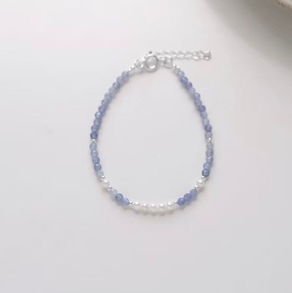 five-pearl-tanzanite-bracelet.jpg