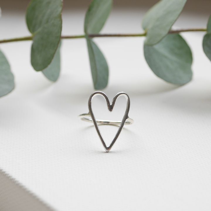 heart-line-ring-01.jpg