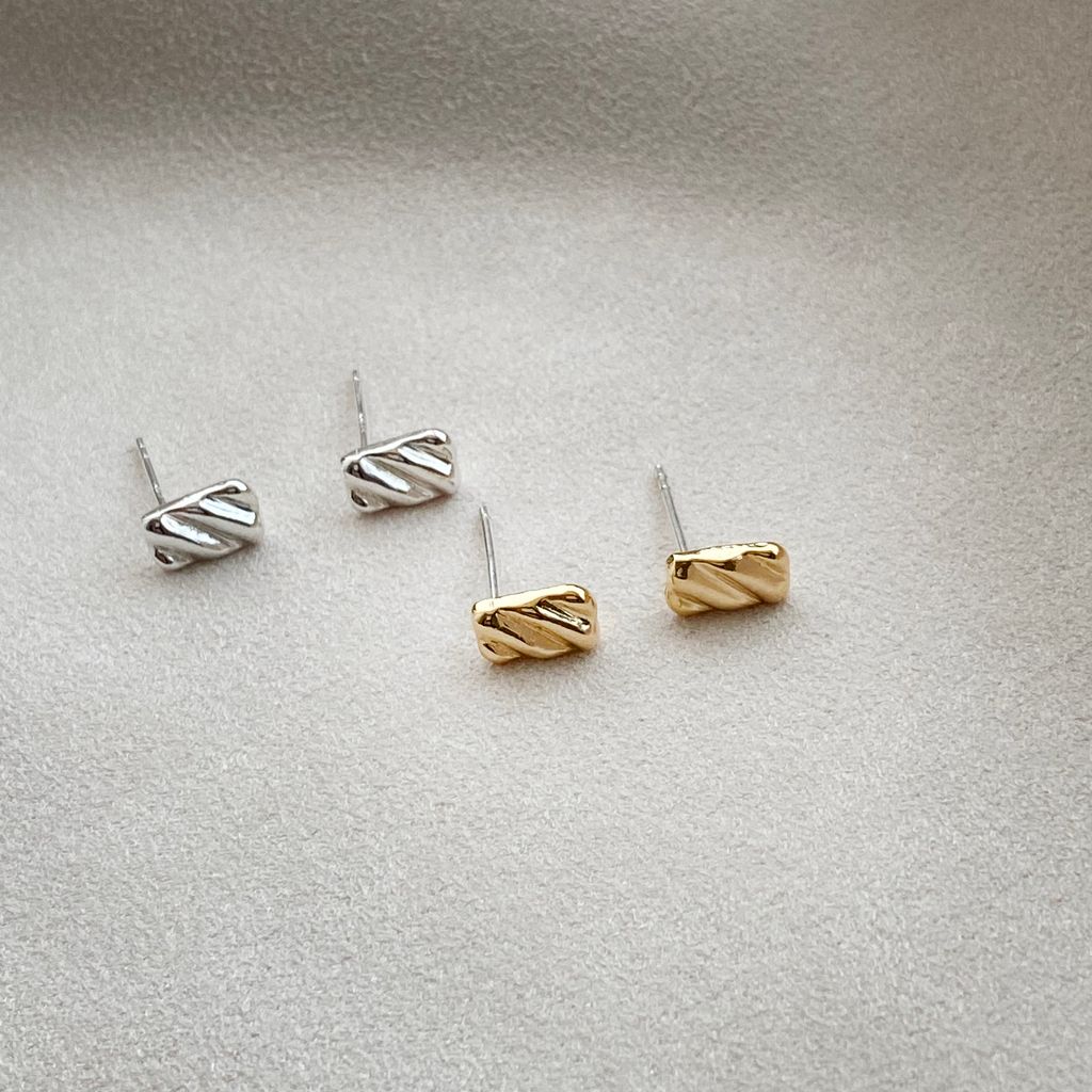 39D379E9-8634-4744-A8A7-3731C320FDF6