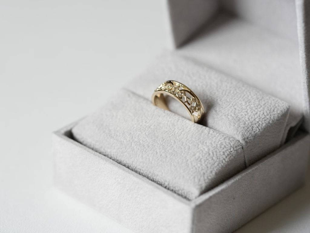 K10 金藤蔓月桂葉戒指