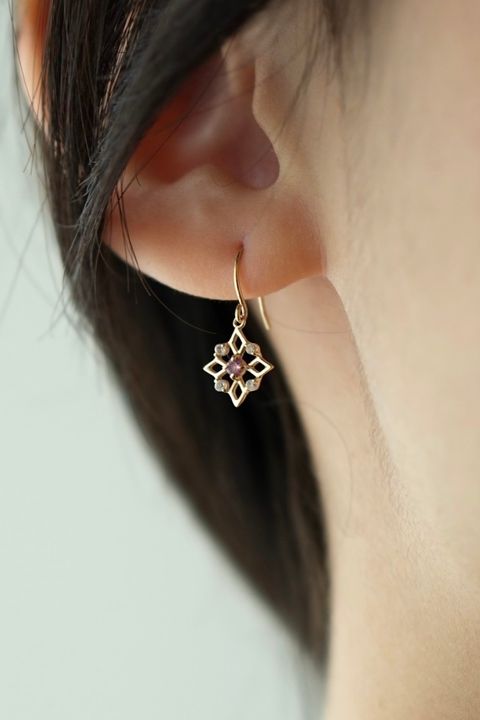 PIPIJUDY K10 粉紅碧璽花窗耳勾 商品照・復古花窗設計耳飾