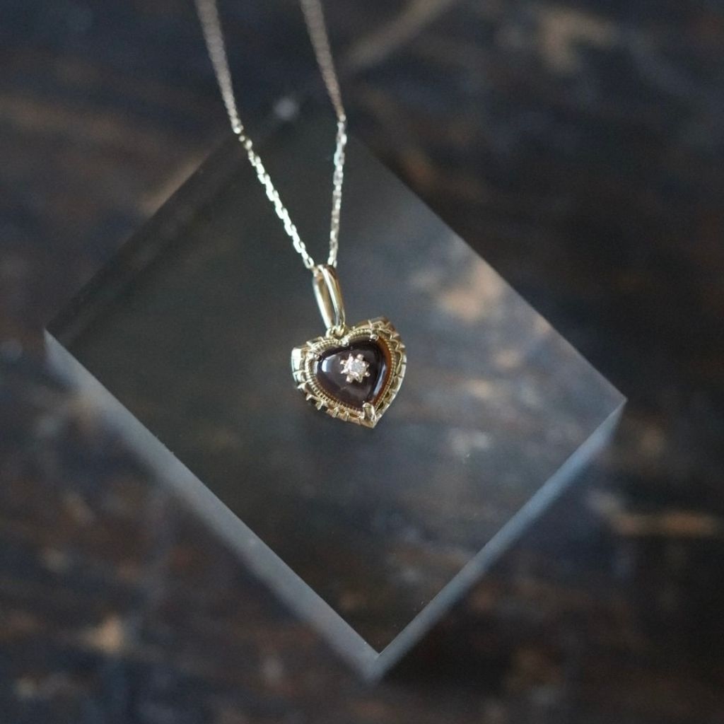 PIPIJUDY K10 心形黑蝶貝鑽石墜飾 細節特寫