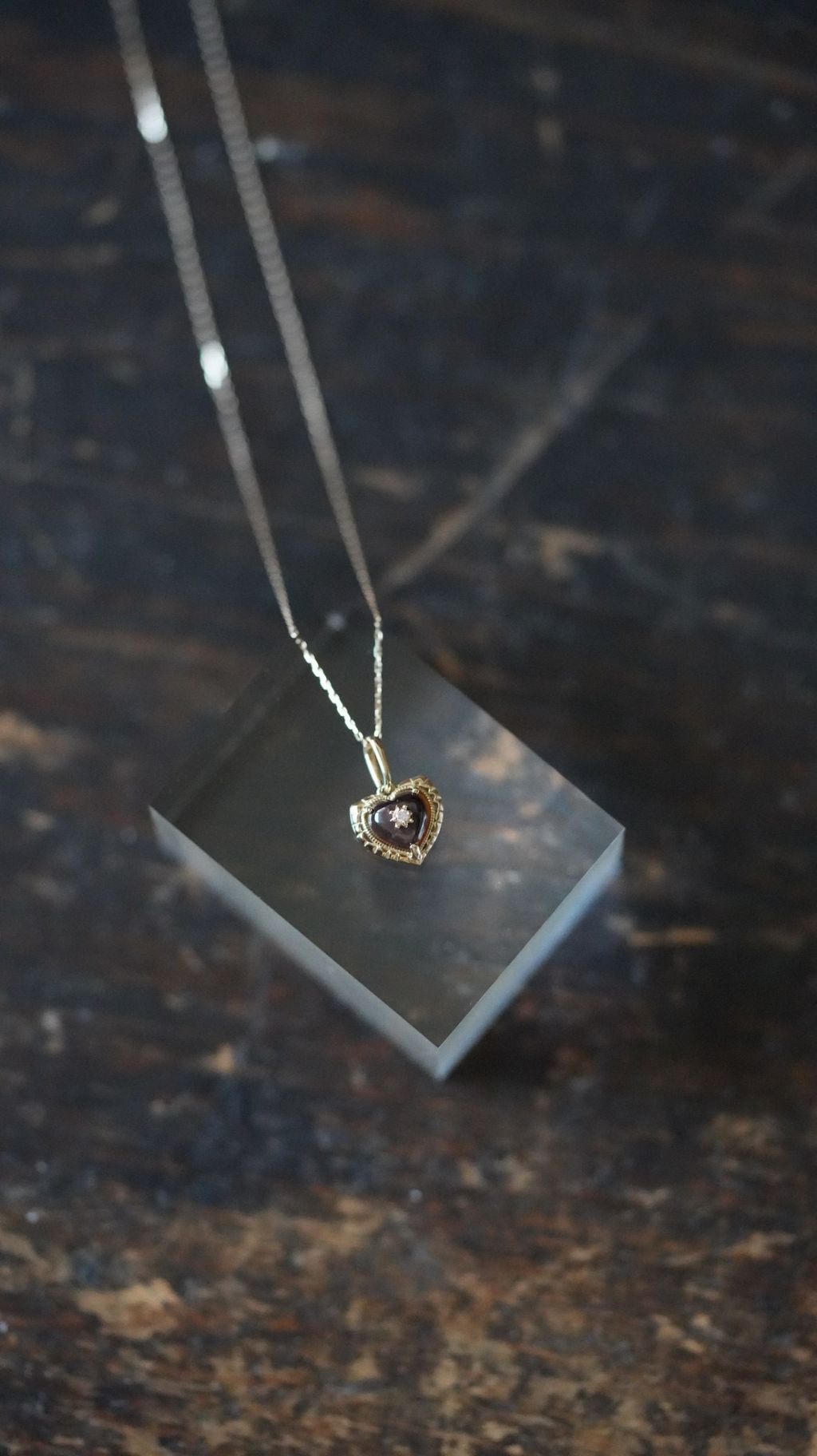 PIPIJUDY K10 心形黑蝶貝鑽石墜飾 細節特寫