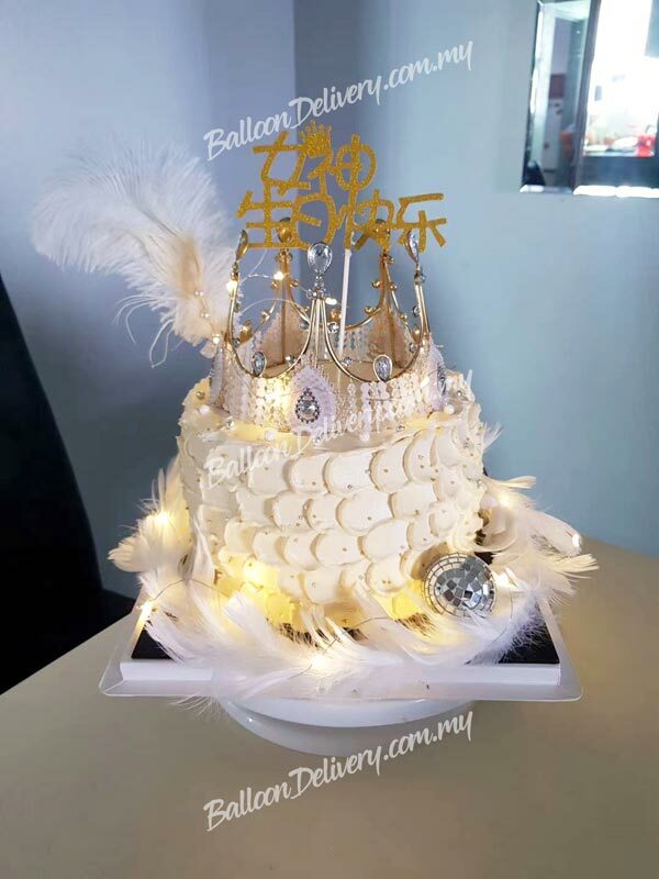 Crown-Design-Cake-2.jpg