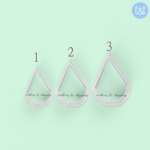 Geometric Shape 4 Clay Cutters comes with 3 different sizes.