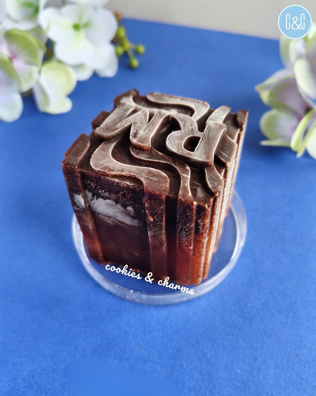 wavy pattern initials all side ice cube silicone mold