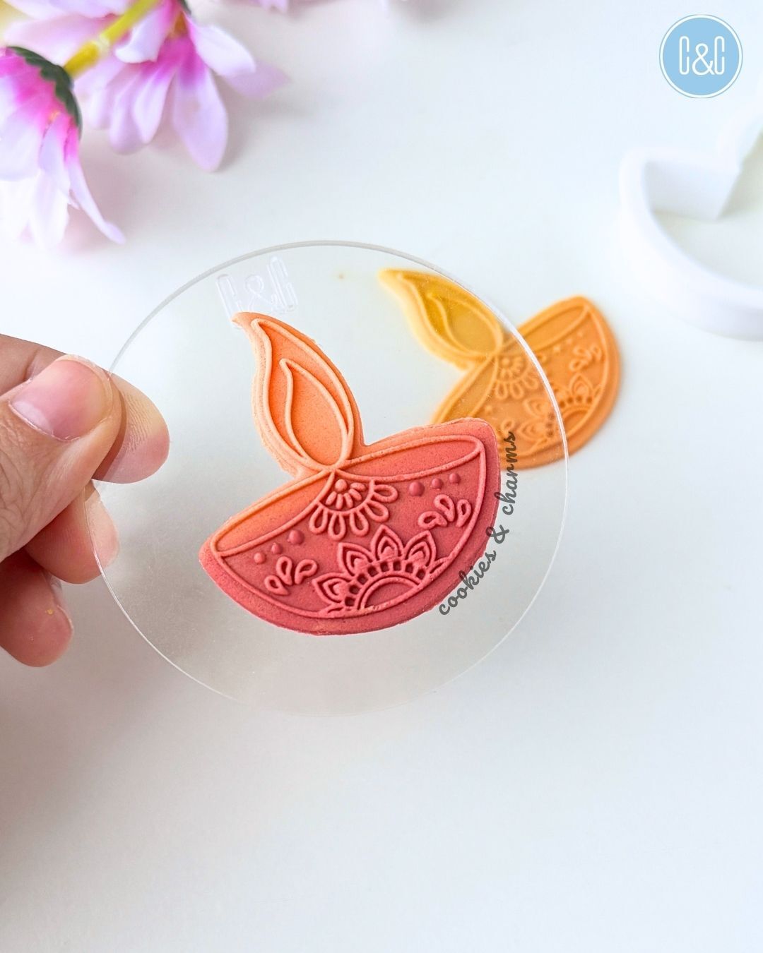lamp A 3d pop embosser and cutter