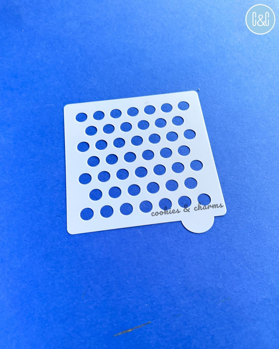 polka dots pattern stencil