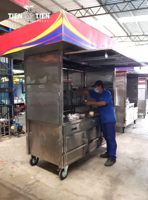 akie-burger-malaysia-fabrication-burger-stall-quality-check.jpg