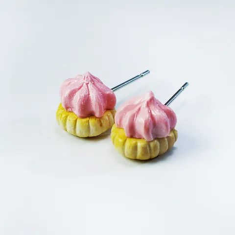 TinyPinc-_0017_PinkIcedGemStuds2.jpg