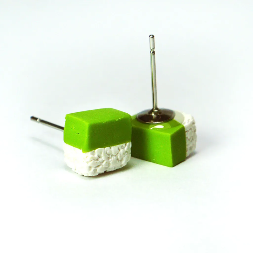 TinyPinc-_0005_SeriMukaStuds4.jpg