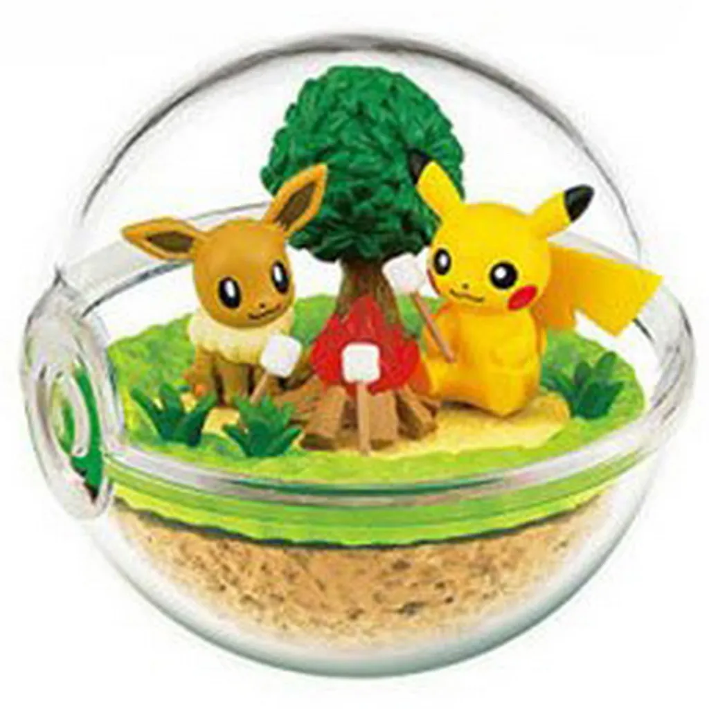 000 Pikachu Eevee.jpg