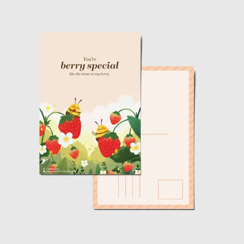 bee strawberry pcard