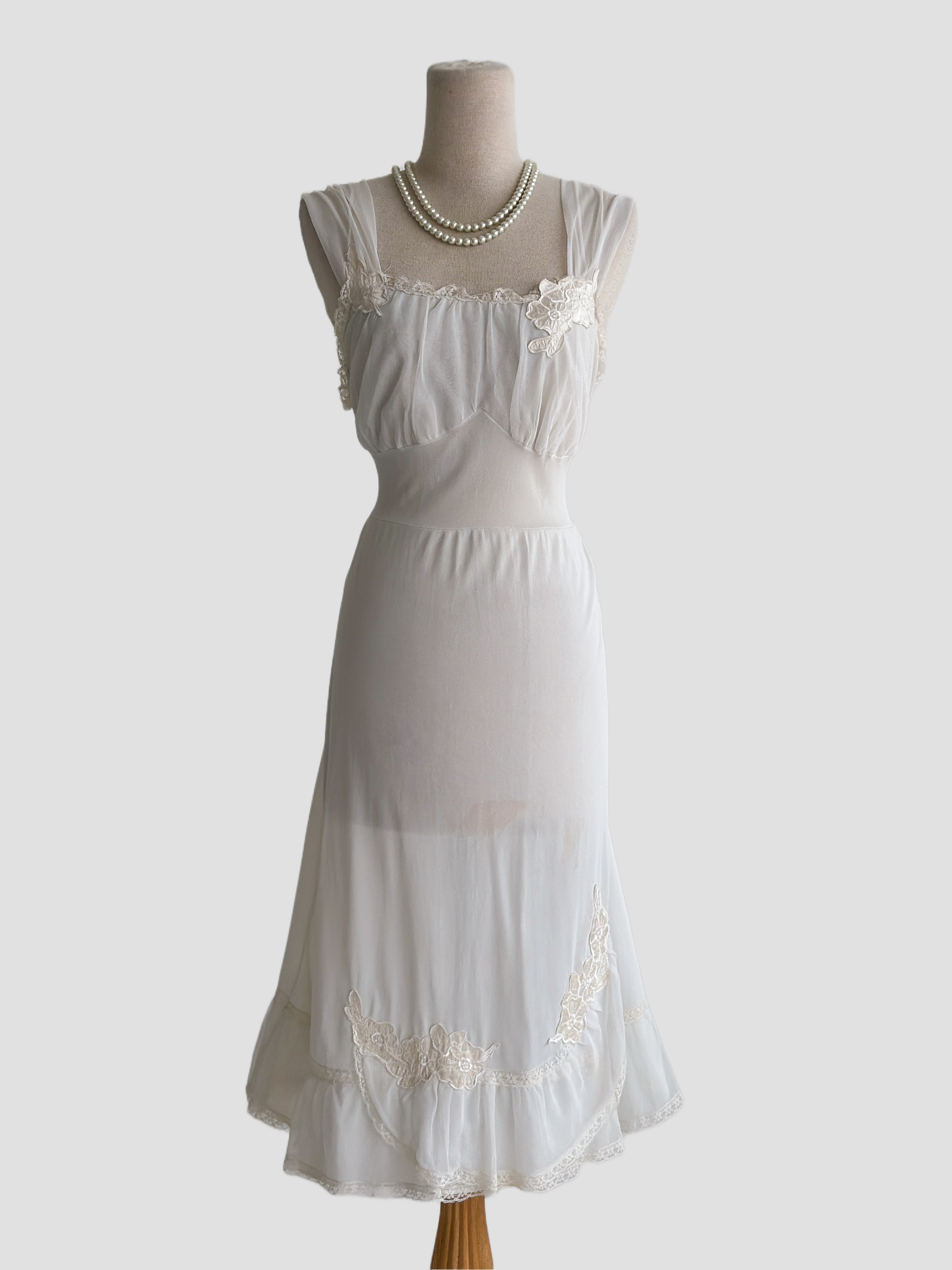 AFCE10CF-CF22-4359-B9F9-F6256764161E