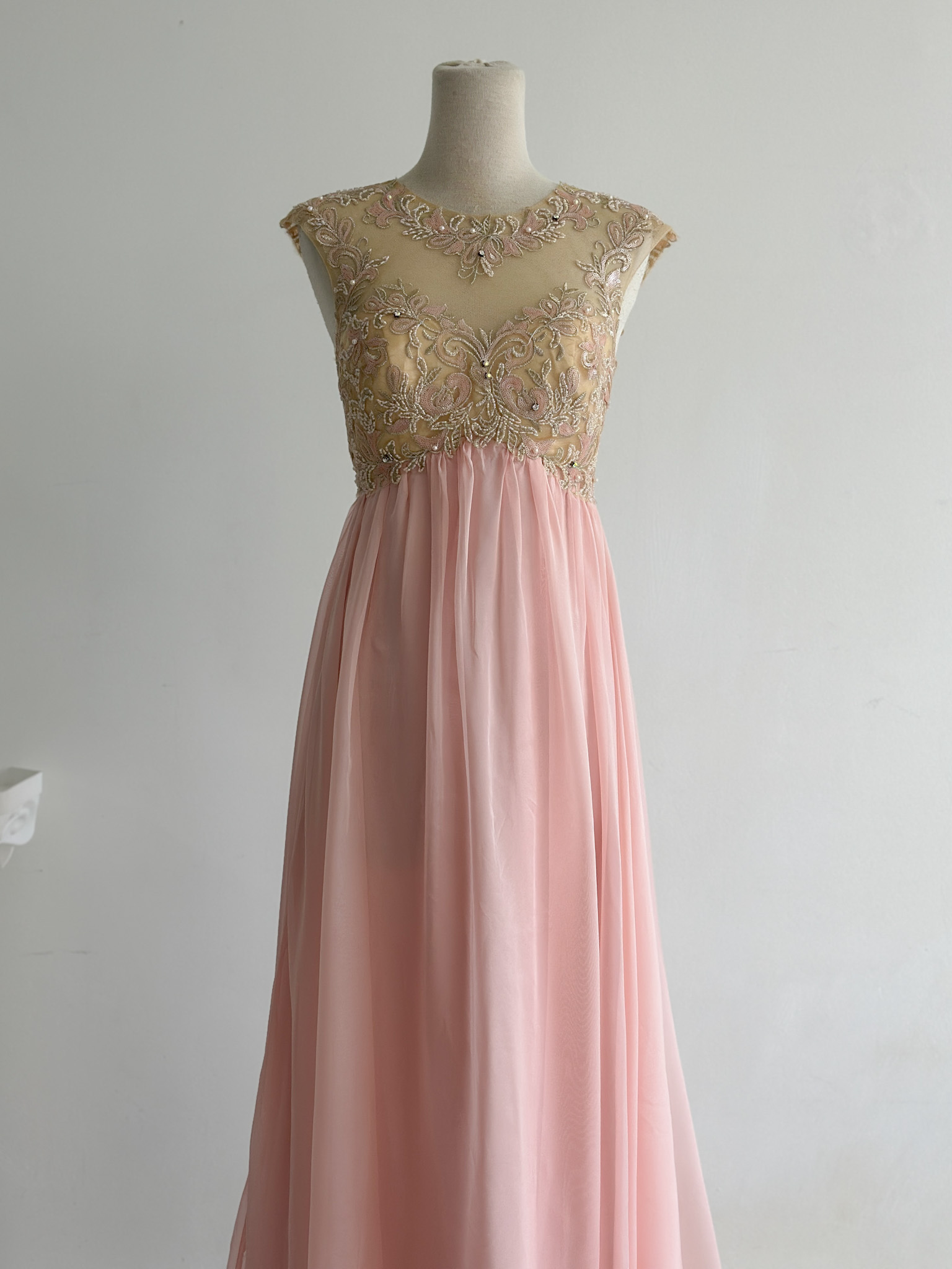 81BFBCC5-9364-4BD4-90E6-2C7121291BE0