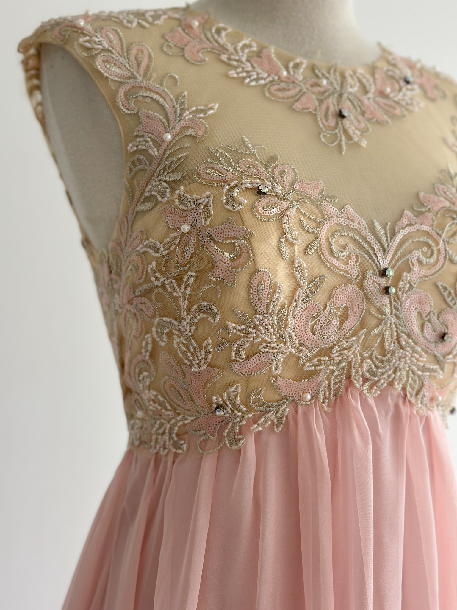 6C7917D9-68EA-46EF-BFC7-DD67078895AD