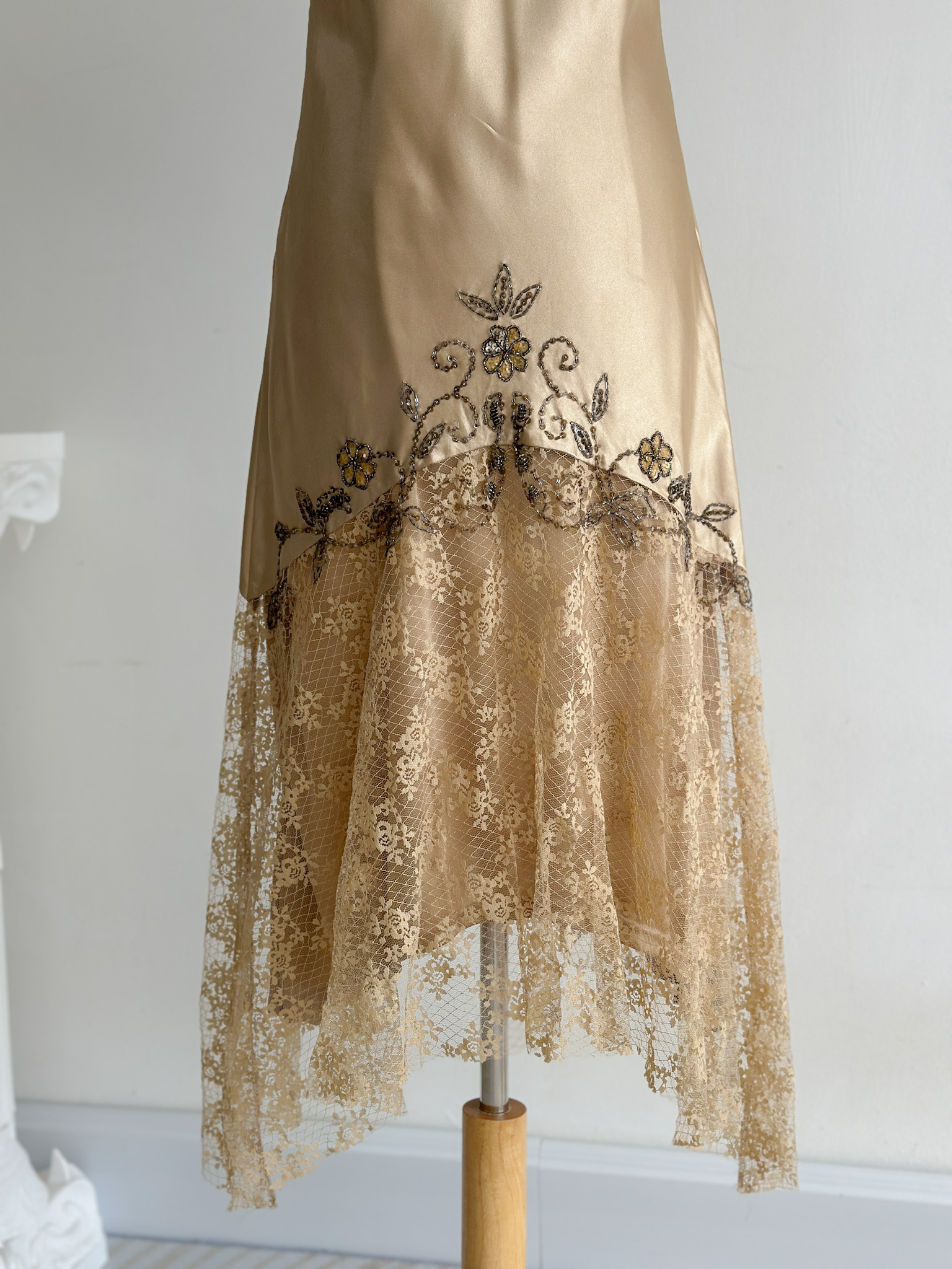 FAAF4BD7-874B-46DC-A13E-9CEA4E699CB3