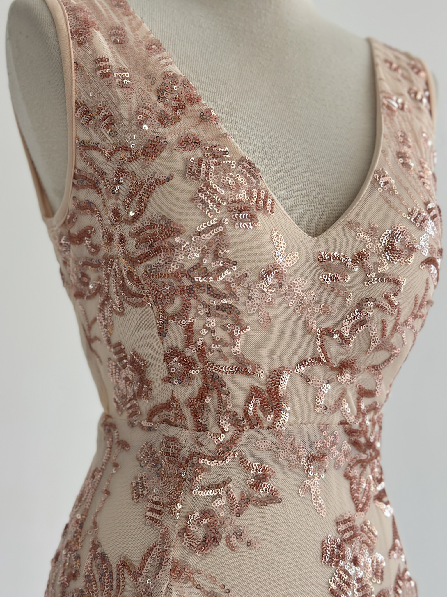 6684FD44-5E07-493F-8E19-6466574B7273