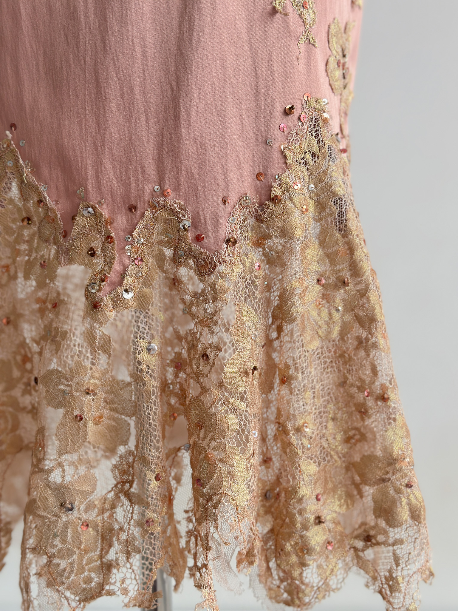 9B897C81-6474-4ECF-BDCC-EC7D156841D7