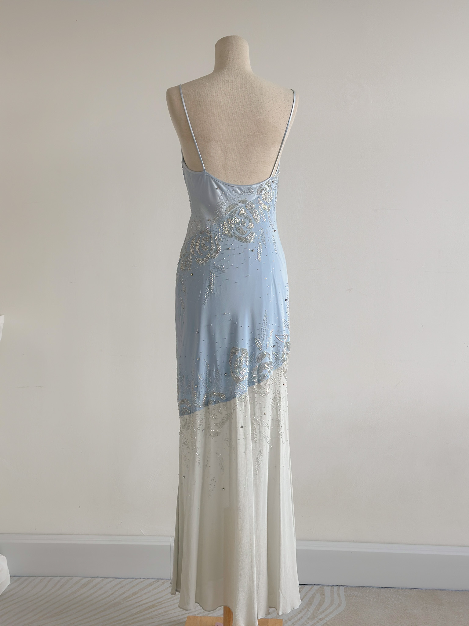 09BB8253-F261-4B0B-AE7B-0913DC99CFB7