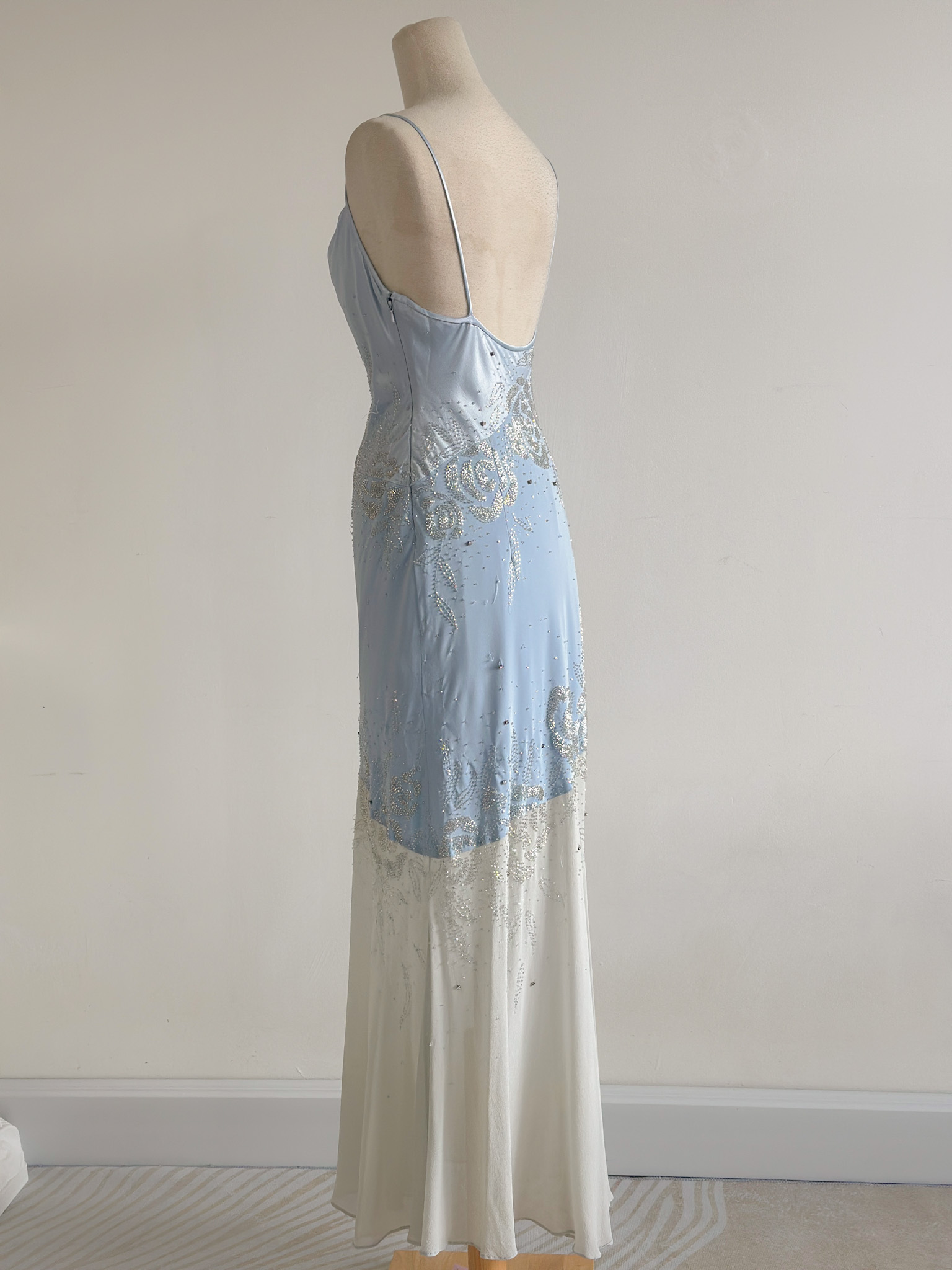 B57A6282-A2CE-4104-ADAD-DB59D1C95D3F