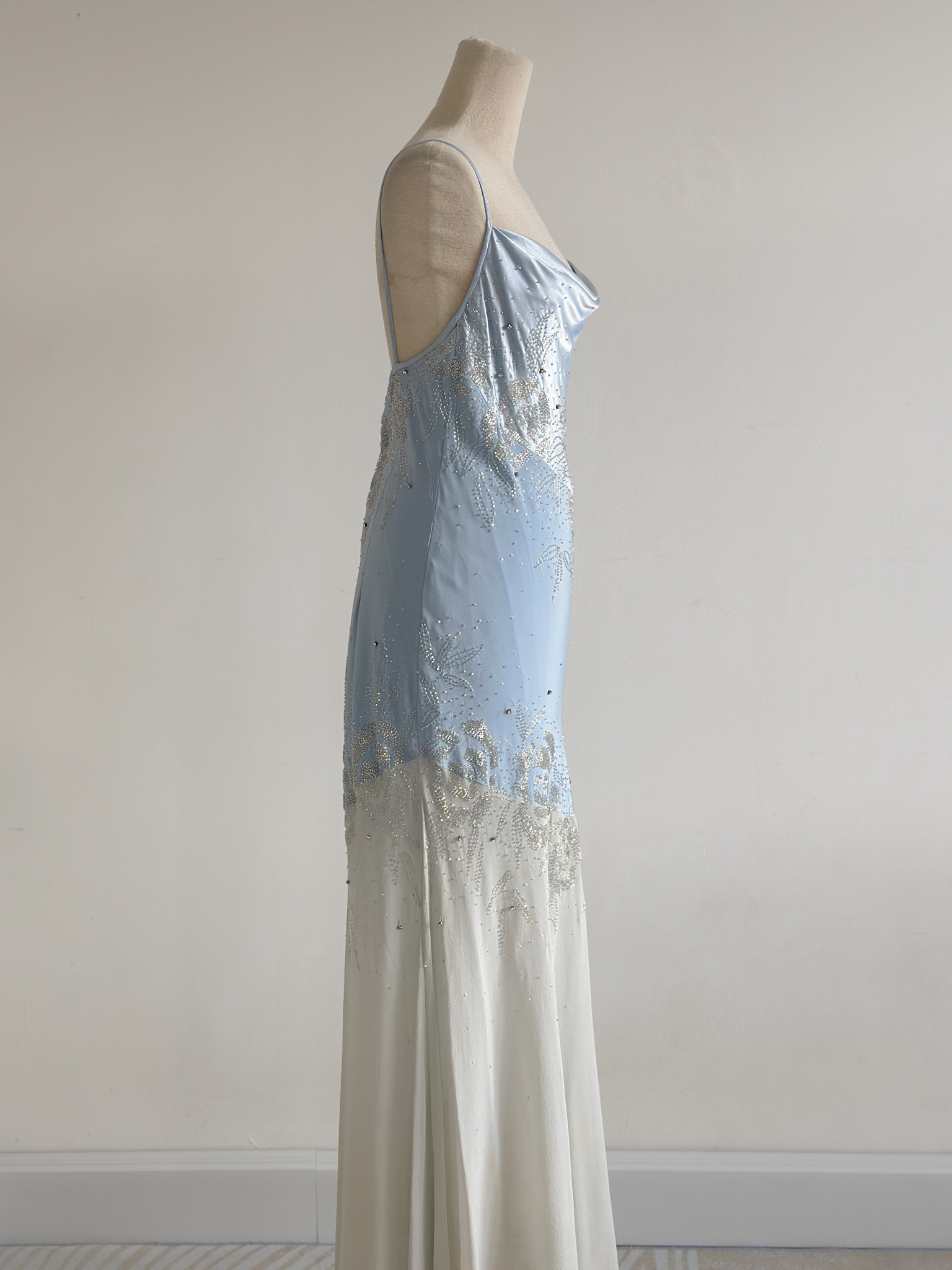 B8DD2120-7C30-436C-9952-DEE1A80496C5