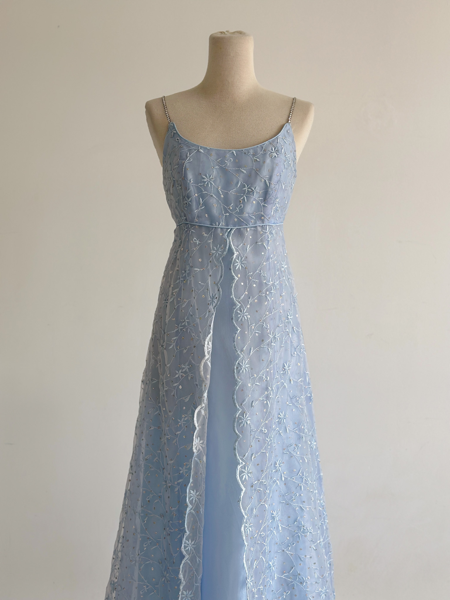 C5B8BAA2-6D5D-4587-9F1F-D0959791F151