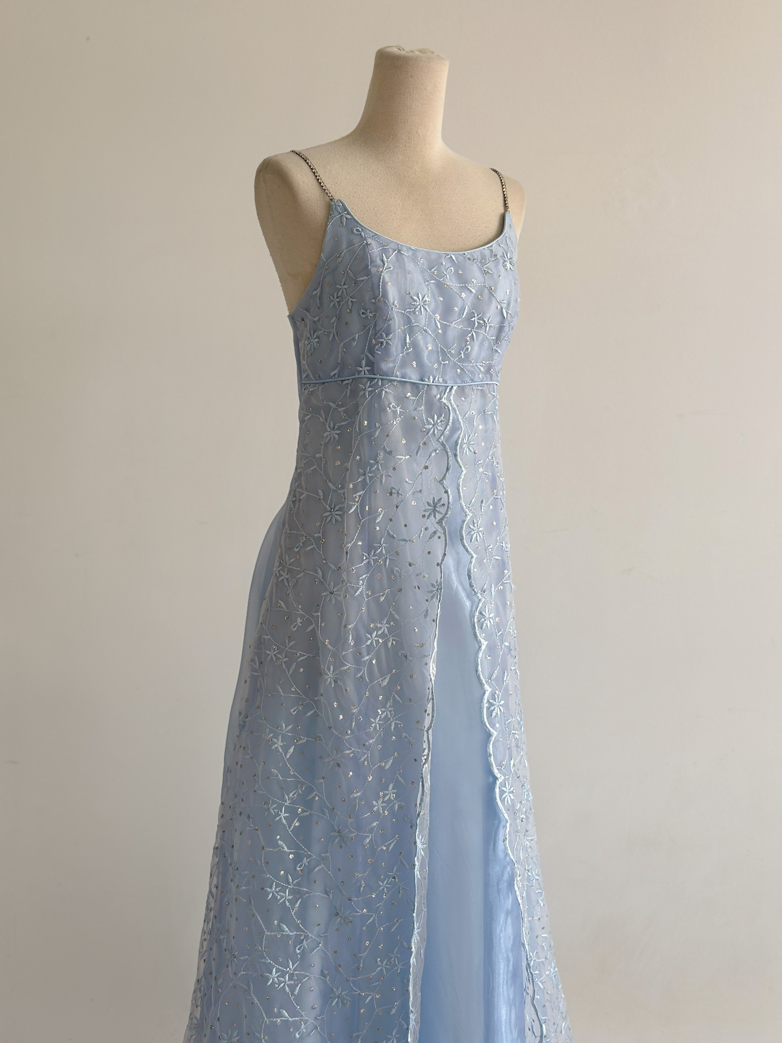 E4B81A51-9518-40D9-9DF4-5341A382A360