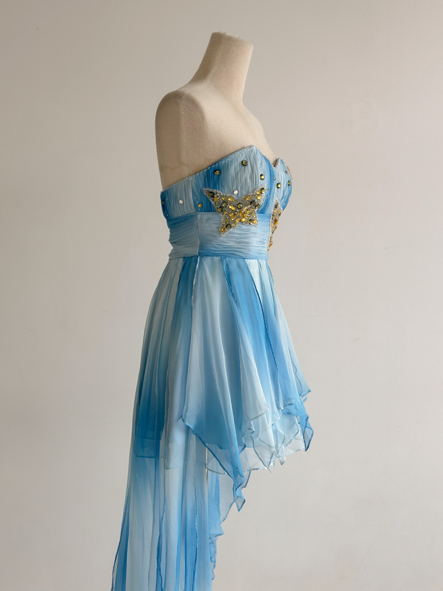 108C1EC5-CA1A-423D-961C-B13C3D2CB7E0