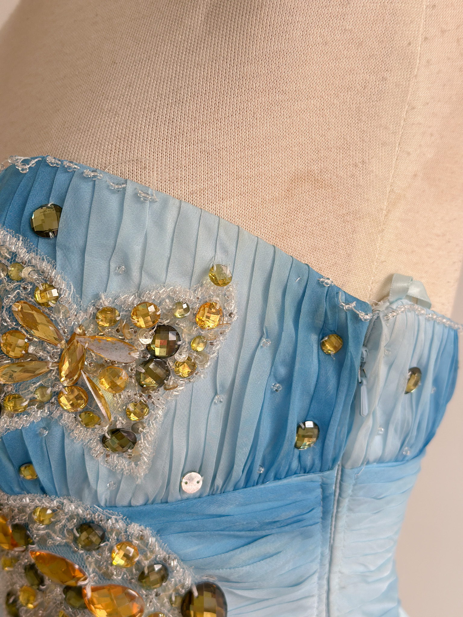 59D05E07-E0E7-42B7-AD28-1B2203C1A79C