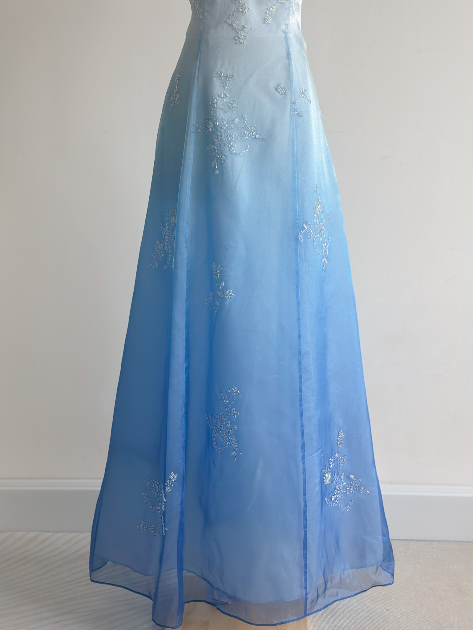 5E0E585B-5E96-42D0-B3A2-F41DFF9F3946