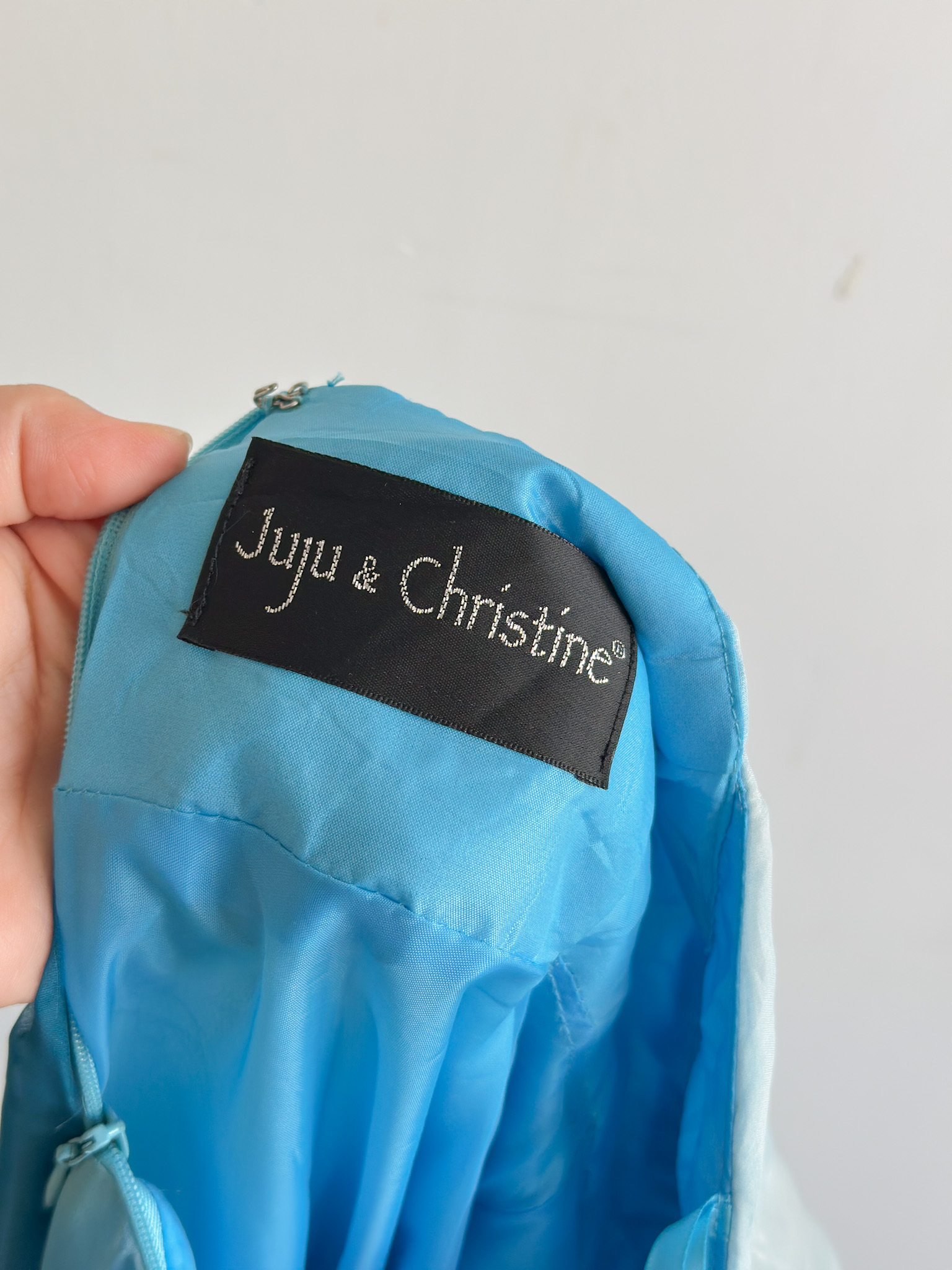 4AF163D4-42B4-4E73-BF6B-B4D0F78BC00A