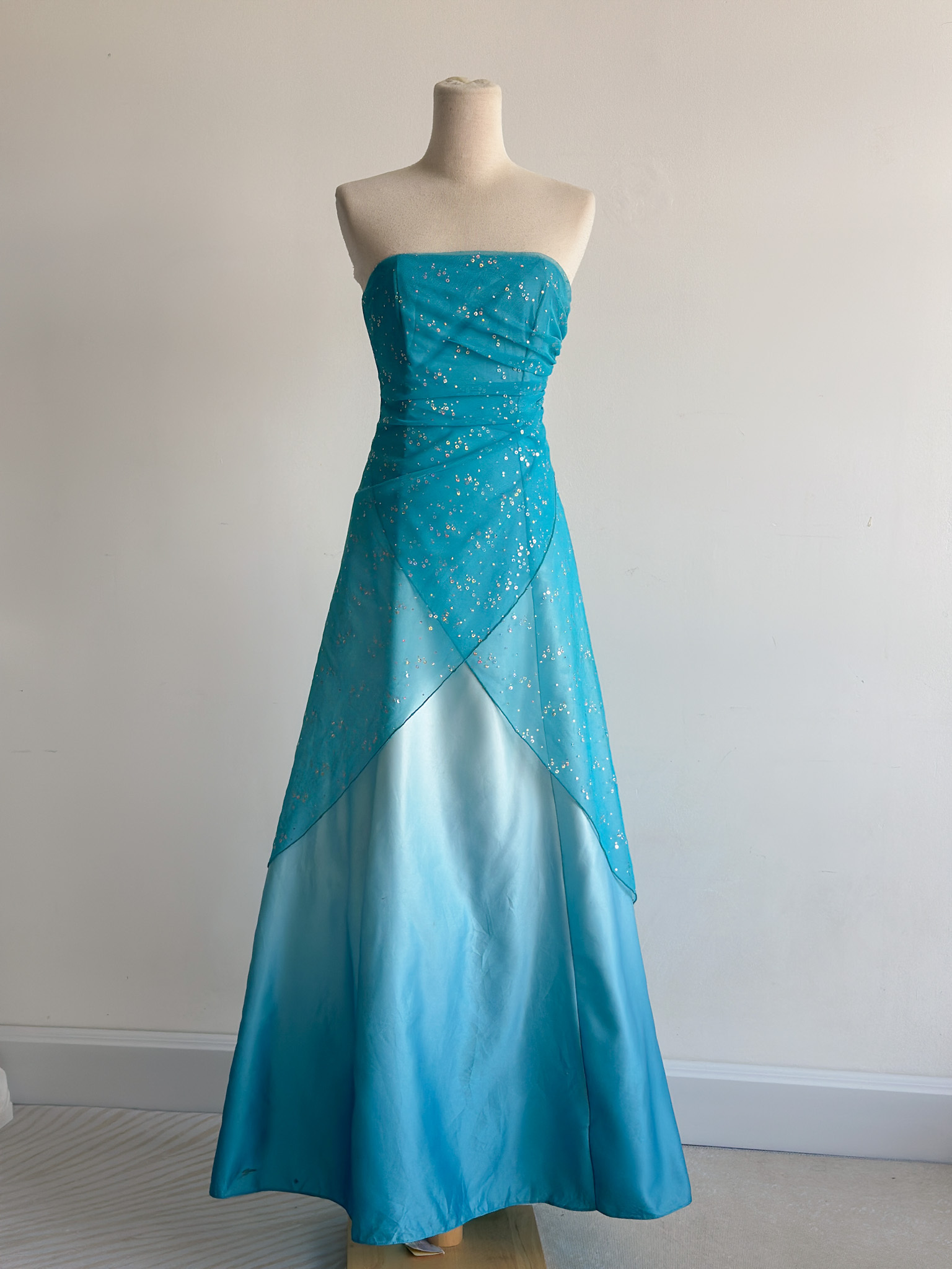 AE0495C4-6C6A-4915-A852-7C117893DFAE