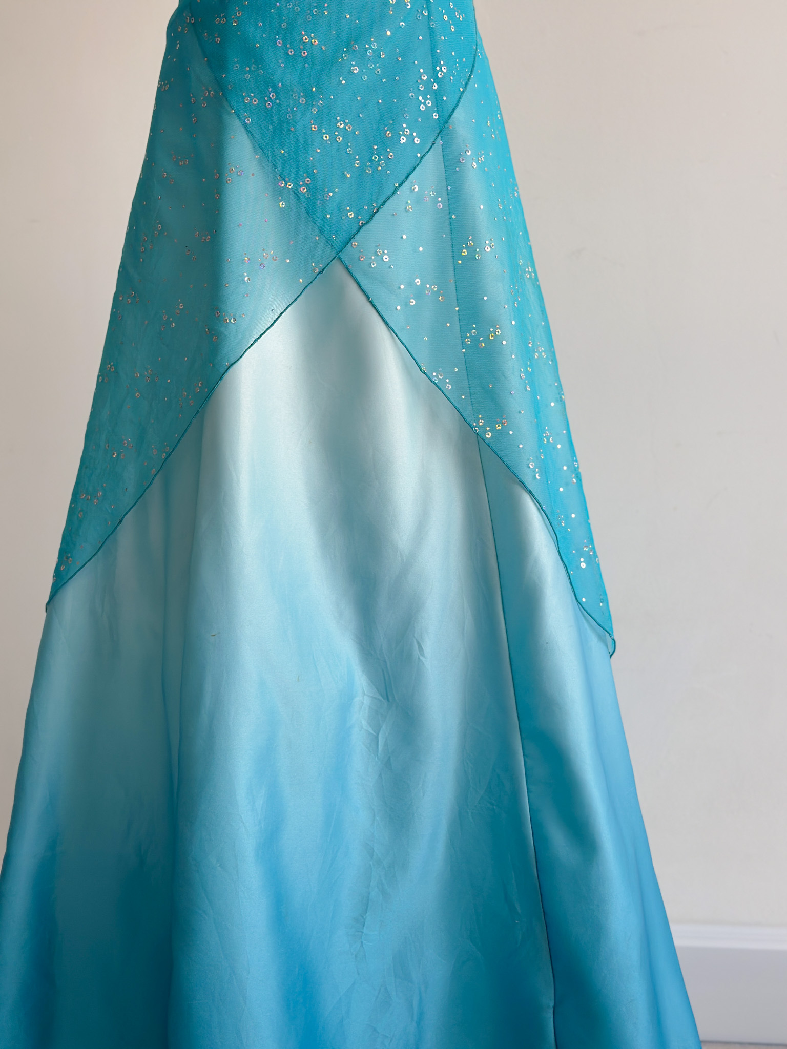 6DC7779F-3B92-425D-A98C-E66318A2E8F2